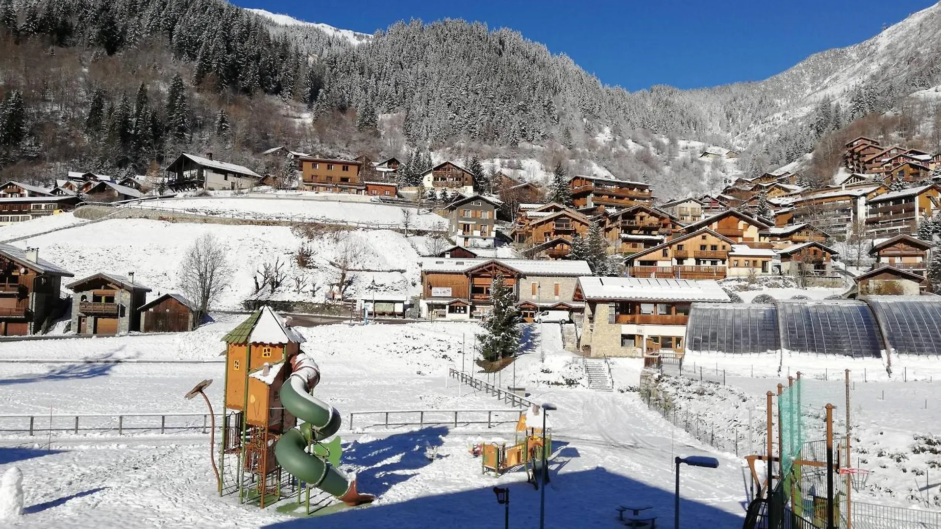Appartement Cosy Avec Balcon, Parking Et Wi-Fi A Champagny-En-Vanoise - Fr-1-638-13 La Plagne Apartment