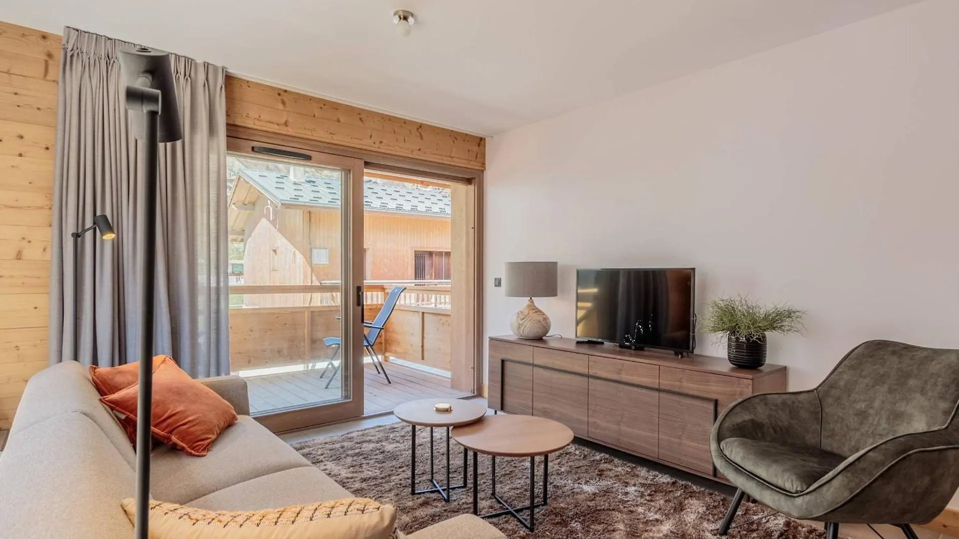 Appartement Cosy Avec Balcon, Parking Et Wi-Fi A Champagny-En-Vanoise - Fr-1-638-13 La Plagne Apartment