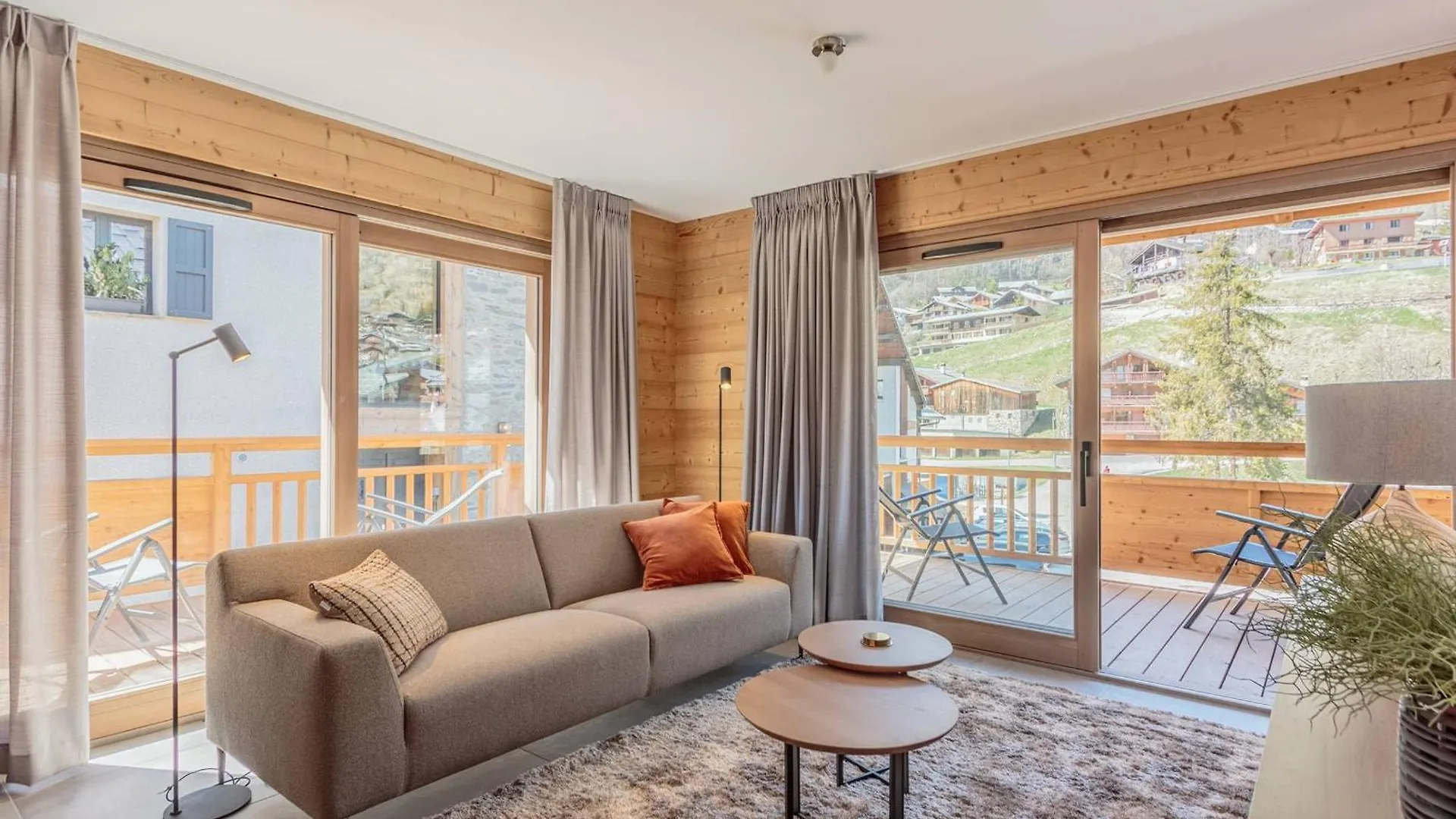 Appartement Cosy Avec Balcon, Parking Et Wi-Fi A Champagny-En-Vanoise - Fr-1-638-13 La Plagne